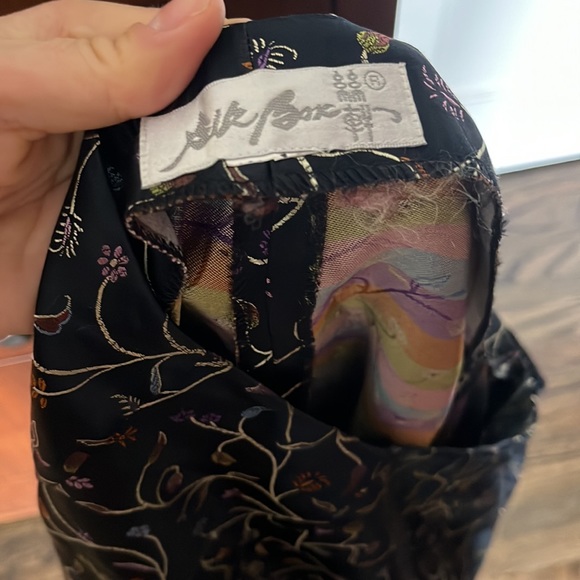 Silk box XL floral Silk Black Floral Pants - Picture 5 of 5